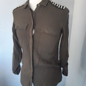 5/10$ Bluenotes Button Down  shirt Size S